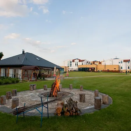 Hotel Atut W Licheniu 4*