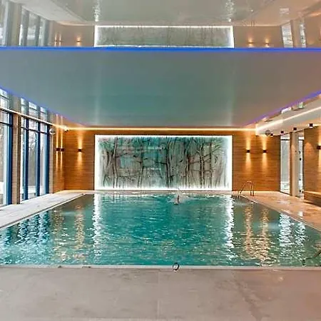Atut W Licheniu Готель 4*