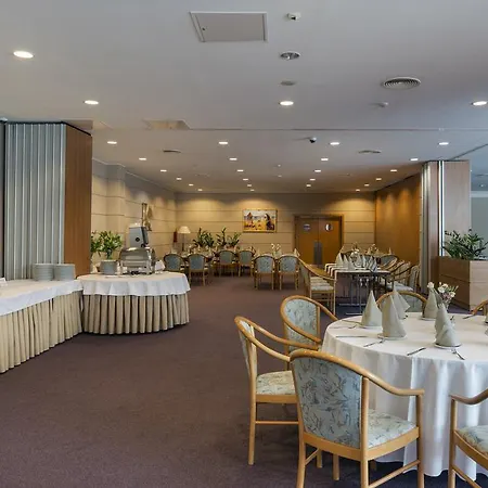 Atut W Licheniu Hotel 4*