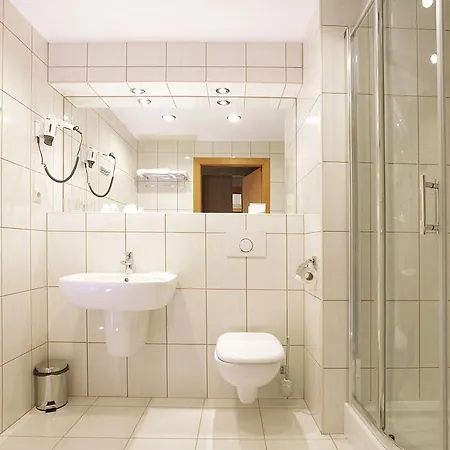 Hotel Atut W Licheniu 4*