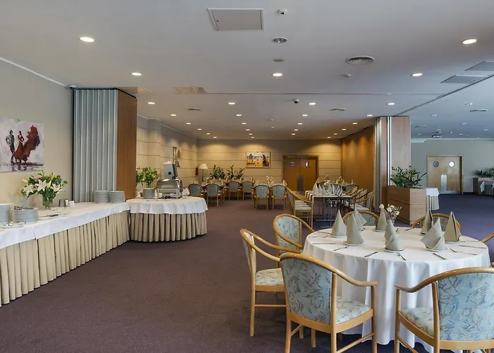 Atut W Licheniu Hotel 4*