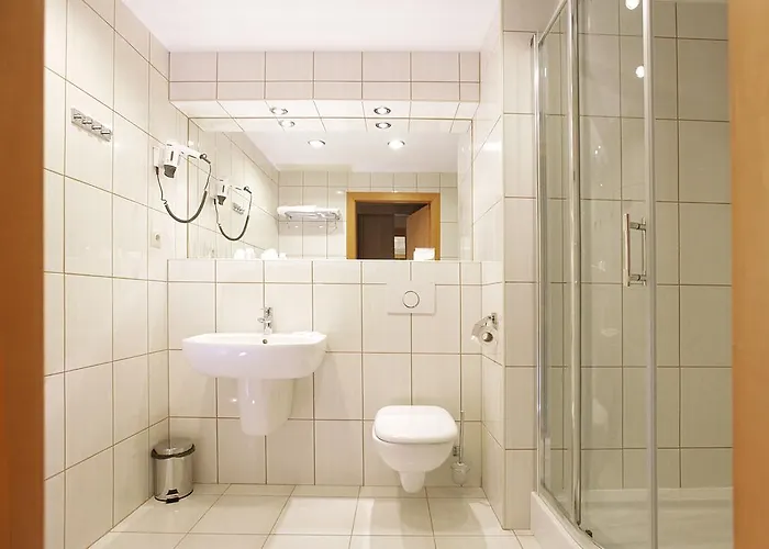 Hotel Atut W Licheniu 4*